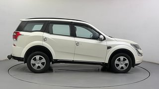 Used 2020 Mahindra XUV500 [2018-2021] W7 Diesel Manual exterior RIGHT SIDE VIEW