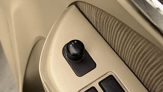 Used 2015 Maruti Suzuki Ertiga [2012-2015] Vxi Petrol Manual top_features Adjustable ORVM