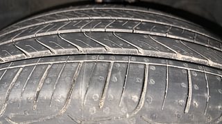 Used 2018 Maruti Suzuki Baleno [2015-2019] Zeta Petrol Petrol Manual tyres RIGHT FRONT TYRE TREAD VIEW