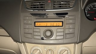 Used 2015 Maruti Suzuki Ertiga [2012-2015] Vxi Petrol Manual top_features Integrated (in-dash) music system