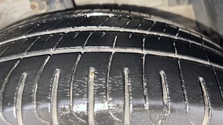 Used 2015 Maruti Suzuki Ertiga [2012-2015] Vxi Petrol Manual tyres RIGHT FRONT TYRE TREAD VIEW