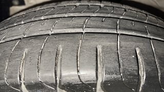 Used 2015 Maruti Suzuki Ertiga [2012-2015] Vxi Petrol Manual tyres LEFT FRONT TYRE TREAD VIEW