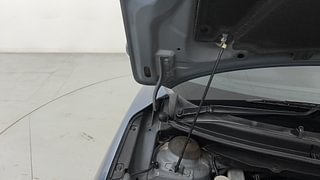 Used 2018 Maruti Suzuki Baleno [2015-2019] Zeta Petrol Petrol Manual engine ENGINE RIGHT SIDE HINGE & APRON VIEW