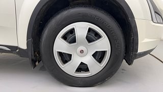 Used 2020 Mahindra XUV500 [2018-2021] W7 Diesel Manual tyres RIGHT FRONT TYRE RIM VIEW