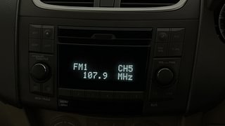 Used 2012 Maruti Suzuki Ertiga [2012-2015] ZXi Petrol Manual top_features Integrated (in-dash) music system