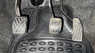 Used 2012 Maruti Suzuki Wagon R 1.0 [2010-2019] LXi Petrol Manual interior PEDALS VIEW