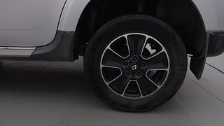 Used 2018 Renault Duster [2015-2019] 110 PS RXZ 4X2 AMT Diesel Automatic tyres LEFT REAR TYRE RIM VIEW