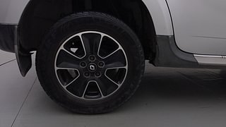 Used 2018 Renault Duster [2015-2019] 110 PS RXZ 4X2 AMT Diesel Automatic tyres RIGHT REAR TYRE RIM VIEW