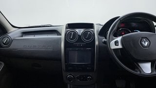 Used 2018 Renault Duster [2015-2019] 110 PS RXZ 4X2 AMT Diesel Automatic interior MUSIC SYSTEM & AC CONTROL VIEW