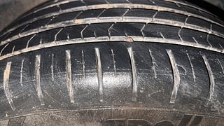 Used 2016 Maruti Suzuki Baleno [2015-2019] Zeta Petrol Petrol Manual tyres RIGHT FRONT TYRE TREAD VIEW