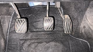Used 2016 Maruti Suzuki Baleno [2015-2019] Zeta Petrol Petrol Manual interior PEDALS VIEW
