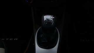 Used 2018 Renault Duster [2015-2019] 110 PS RXZ 4X2 AMT Diesel Automatic interior GEAR  KNOB VIEW