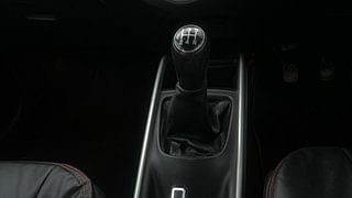 Used 2016 Maruti Suzuki Baleno [2015-2019] Zeta Petrol Petrol Manual interior GEAR  KNOB VIEW