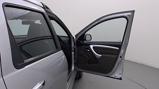 Used 2018 Renault Duster [2015-2019] 110 PS RXZ 4X2 AMT Diesel Automatic interior RIGHT FRONT DOOR OPEN VIEW