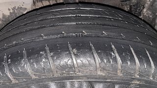 Used 2018 Renault Duster [2015-2019] 110 PS RXZ 4X2 AMT Diesel Automatic tyres RIGHT REAR TYRE TREAD VIEW