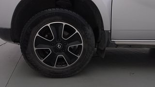 Used 2018 Renault Duster [2015-2019] 110 PS RXZ 4X2 AMT Diesel Automatic tyres LEFT FRONT TYRE RIM VIEW