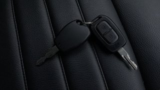 Used 2018 Renault Duster [2015-2019] 110 PS RXZ 4X2 AMT Diesel Automatic extra CAR KEY VIEW