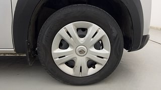 Used 2022 Renault Kwid RXL Petrol Manual tyres RIGHT FRONT TYRE RIM VIEW