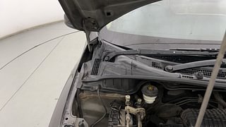 Used 2017 Honda City [2017-2020] VX CVT Petrol Automatic engine ENGINE RIGHT SIDE HINGE & APRON VIEW