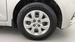 Used 2018 Hyundai Elite i20 [2018-2020] Sportz 1.2 CNG (Outside fitted) Petrol+cng Manual tyres RIGHT FRONT TYRE RIM VIEW
