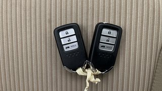 Used 2022 Honda Amaze 1.2 VX i-VTEC Petrol Manual extra CAR KEY VIEW