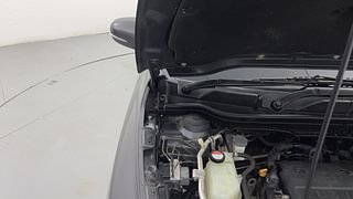 Used 2019 Maruti Suzuki S-Cross Zeta 1.3 Diesel Manual engine ENGINE RIGHT SIDE HINGE & APRON VIEW
