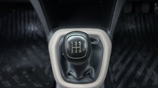 Used 2019 Hyundai Grand i10 [2017-2020] Magna 1.2 Kappa VTVT CNG Petrol+cng Manual interior GEAR  KNOB VIEW
