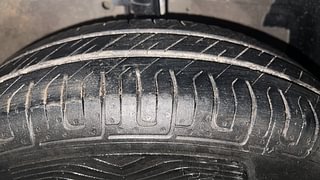 Used 2014 Maruti Suzuki Swift Dzire VXI Petrol Manual tyres RIGHT FRONT TYRE TREAD VIEW