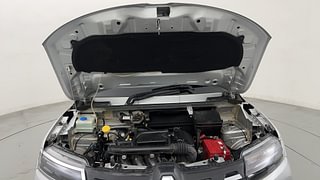 Used 2022 renault Kwid 1.0 RXT Opt Petrol Manual engine ENGINE & BONNET OPEN FRONT VIEW