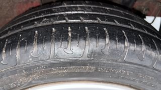 Used 2019 Hyundai Grand i10 [2017-2020] Magna 1.2 Kappa VTVT CNG Petrol+cng Manual tyres LEFT REAR TYRE TREAD VIEW