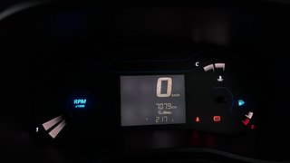 Used 2022 renault Kwid 1.0 RXT Opt Petrol Manual interior CLUSTERMETER VIEW