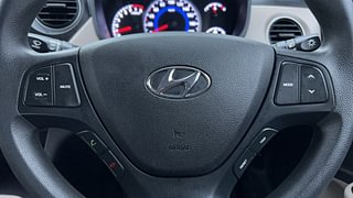 Used 2019 Hyundai Grand i10 [2017-2020] Magna 1.2 Kappa VTVT CNG Petrol+cng Manual top_features Steering mounted controls