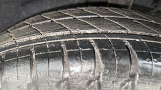 Used 2022 renault Kwid 1.0 RXT Opt Petrol Manual tyres LEFT REAR TYRE TREAD VIEW
