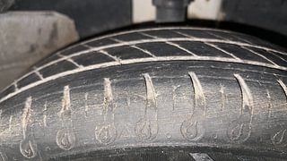 Used 2021 Renault Kwid RXL 1.0 SCE Petrol Manual tyres RIGHT FRONT TYRE TREAD VIEW