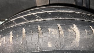 Used 2021 Renault Kwid RXL 1.0 SCE Petrol Manual tyres RIGHT REAR TYRE TREAD VIEW