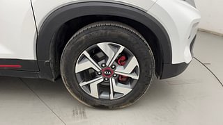 Used 2021 Kia Sonet GTX Plus 1.0 DCT Petrol Automatic tyres RIGHT FRONT TYRE RIM VIEW