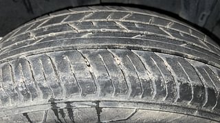 Used 2021 Renault Kiger RXZ MT Petrol Manual tyres RIGHT REAR TYRE TREAD VIEW