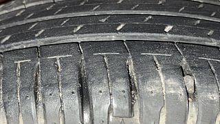 Used 2021 maruti-suzuki Dzire ZXI Petrol Manual tyres RIGHT FRONT TYRE TREAD VIEW