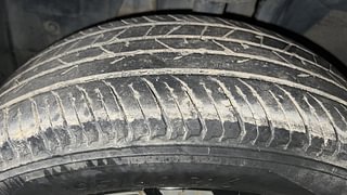 Used 2021 Renault Kiger RXZ MT Petrol Manual tyres LEFT FRONT TYRE TREAD VIEW