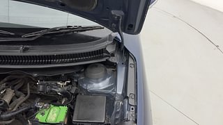 Used 2018 Maruti Suzuki Baleno [2015-2019] Delta Petrol Petrol Manual engine ENGINE LEFT SIDE HINGE & APRON VIEW