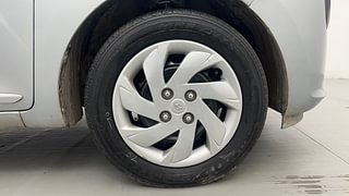 Used 2018 Hyundai New Santro 1.1 Asta MT Petrol Manual tyres RIGHT FRONT TYRE RIM VIEW