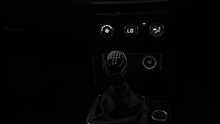 Used 2021 Renault Kiger RXZ MT Petrol Manual interior GEAR  KNOB VIEW
