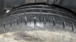 Used 2021 renault Kwid 1.0 RXT Opt Petrol Manual tyres LEFT FRONT TYRE TREAD VIEW