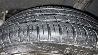 Used 2021 renault Kwid 1.0 RXT Opt Petrol Manual tyres LEFT REAR TYRE TREAD VIEW