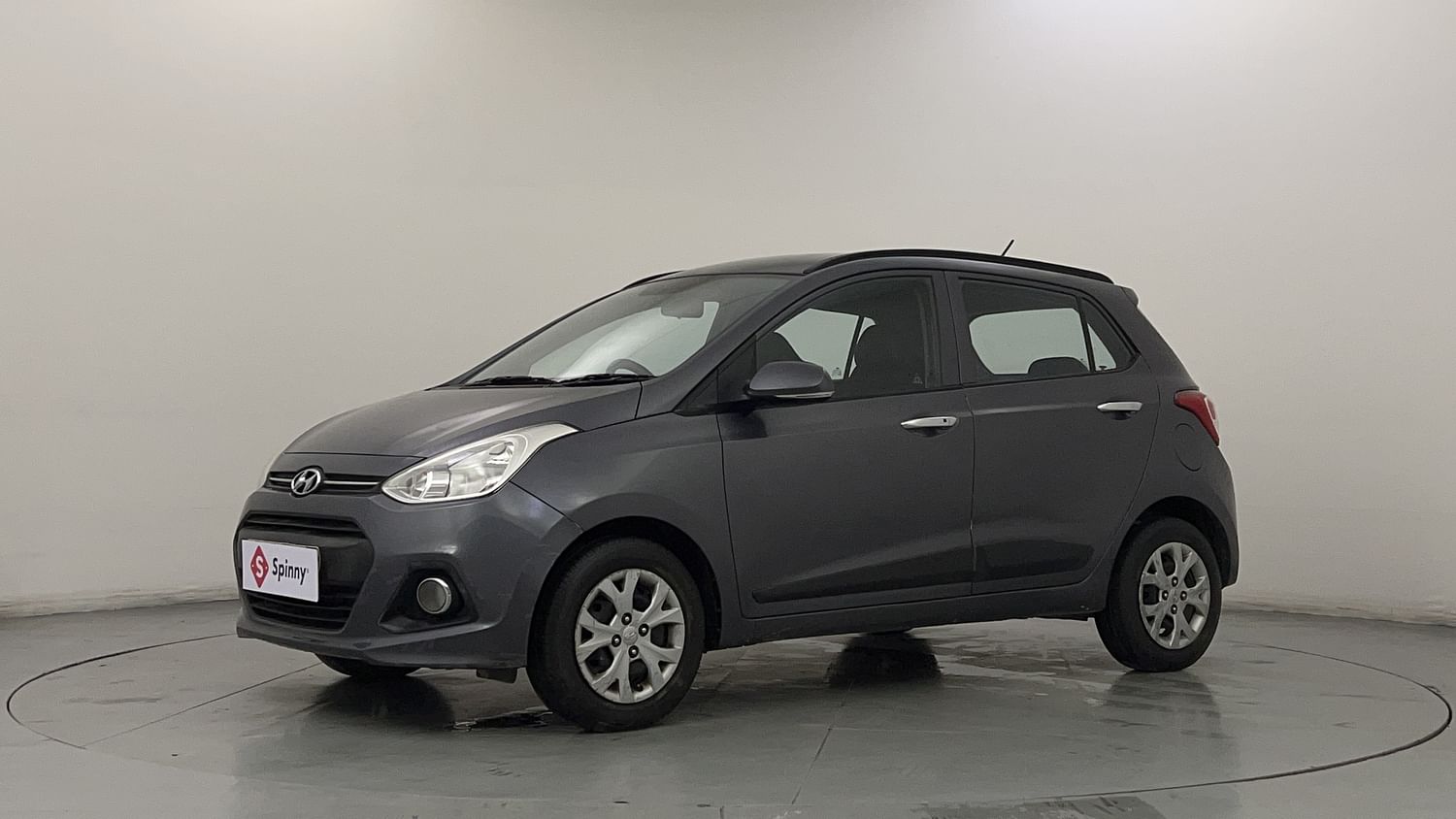 LEFT FRONT CORNER VIEW