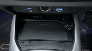 Used 2023 Hyundai Grand i10 Nios Asta 1.2 Kappa VTVT Petrol Manual top_features Wireless phone charging