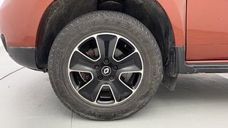 Used 2016 Renault Duster [2015-2019] 85 PS RXS MT Diesel Manual tyres LEFT FRONT TYRE RIM VIEW