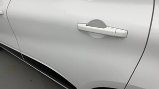 Used 2021 Renault Triber RXZ Petrol Manual dents MINOR SCRATCH