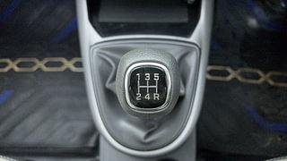 Used 2023 Hyundai Grand i10 Nios Asta 1.2 Kappa VTVT Petrol Manual interior GEAR  KNOB VIEW