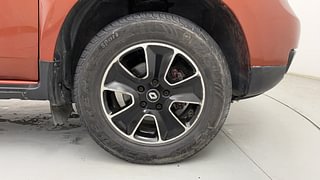 Used 2016 Renault Duster [2015-2019] 85 PS RXS MT Diesel Manual tyres RIGHT FRONT TYRE RIM VIEW